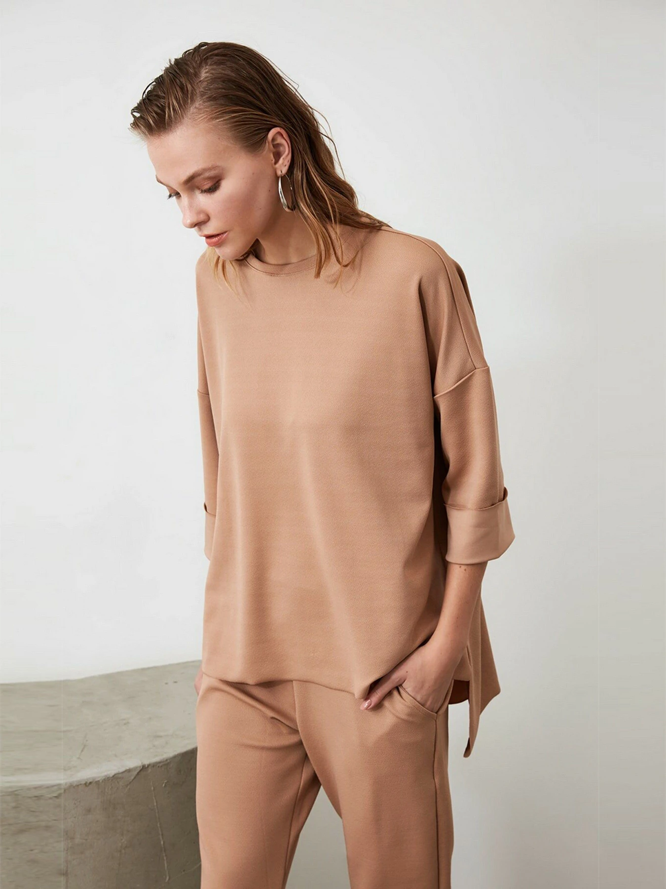 Костюмы Trendyol модель TWOAW21AU0032/Bej Костюмы Trendyol модель TWOAW21AU0032/Bej Фото