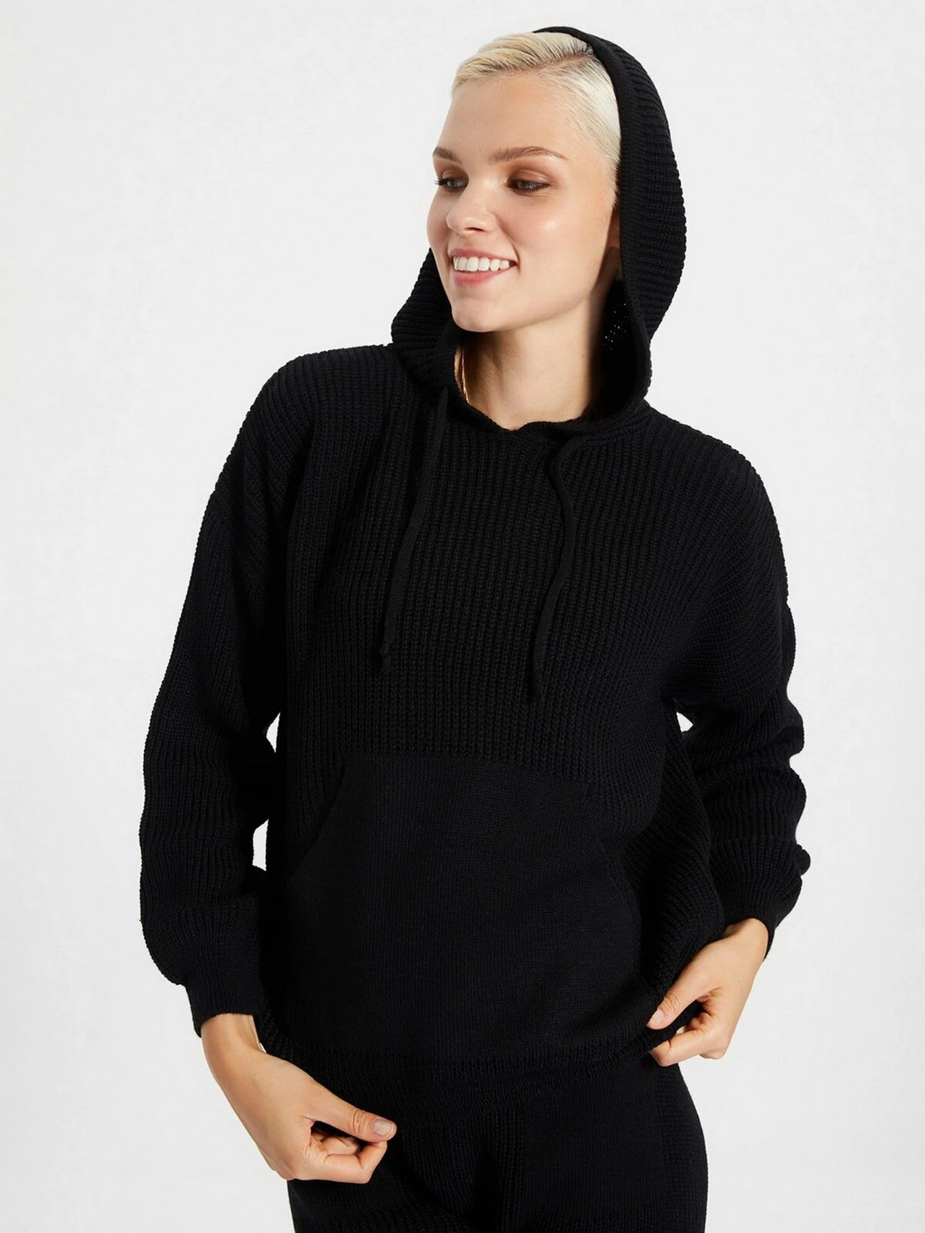 Костюмы Trendyol модель TWOAW21AU0137/Siyah Костюмы Trendyol модель TWOAW21AU0137/Siyah Фото