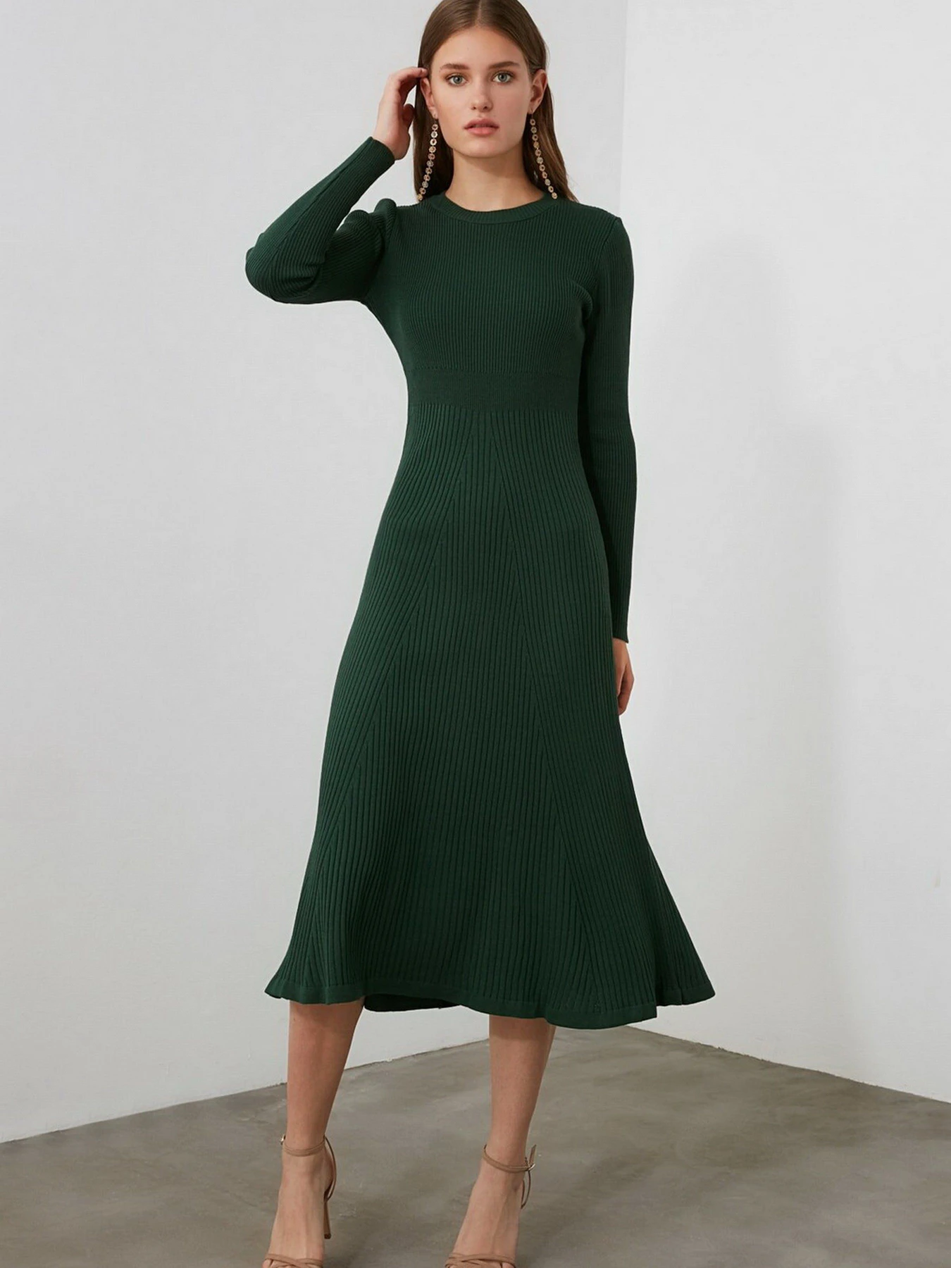 Платья Trendyol модель TWOAW21EL0422/Yesil Фото