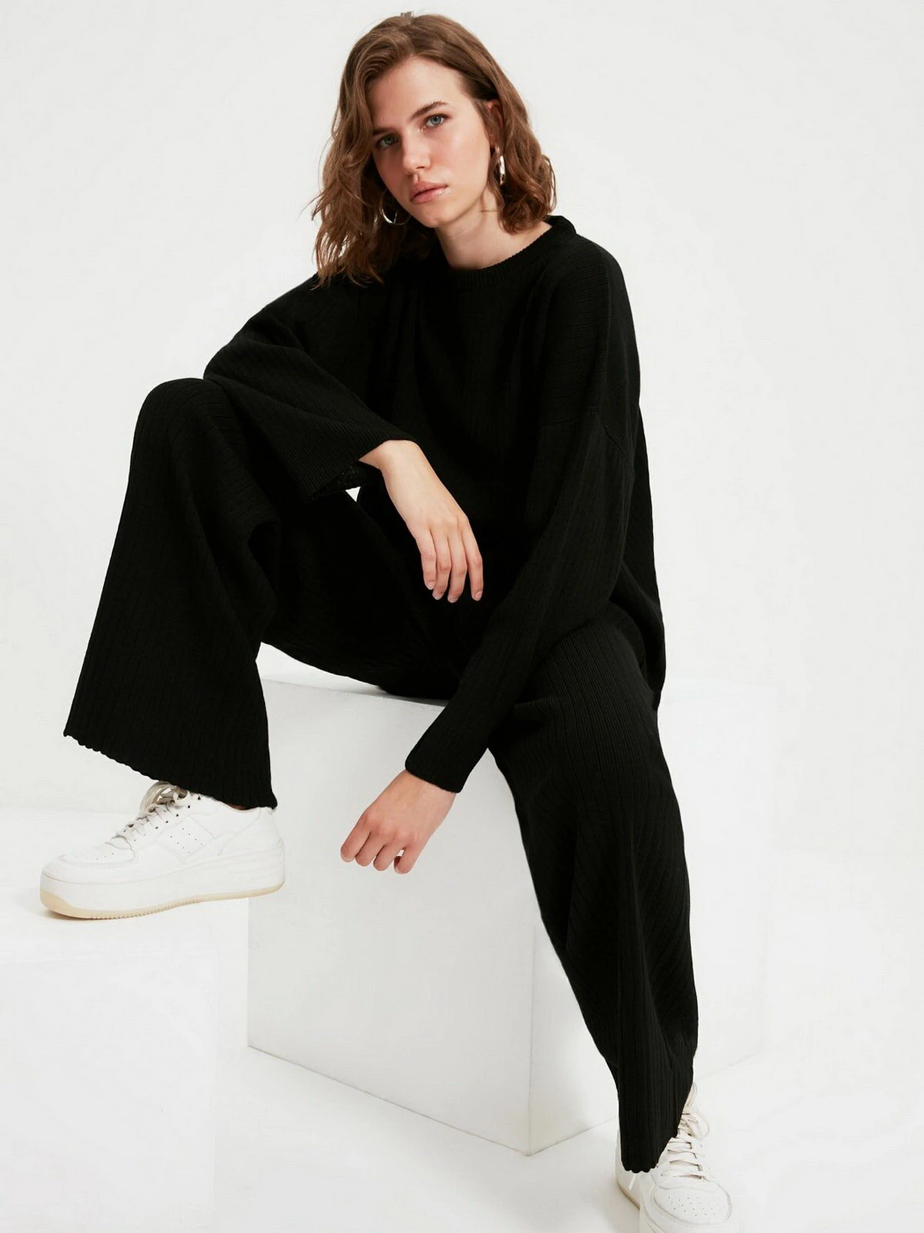 Костюмы Trendyol модель TWOSS20AU0084/Siyah Фото