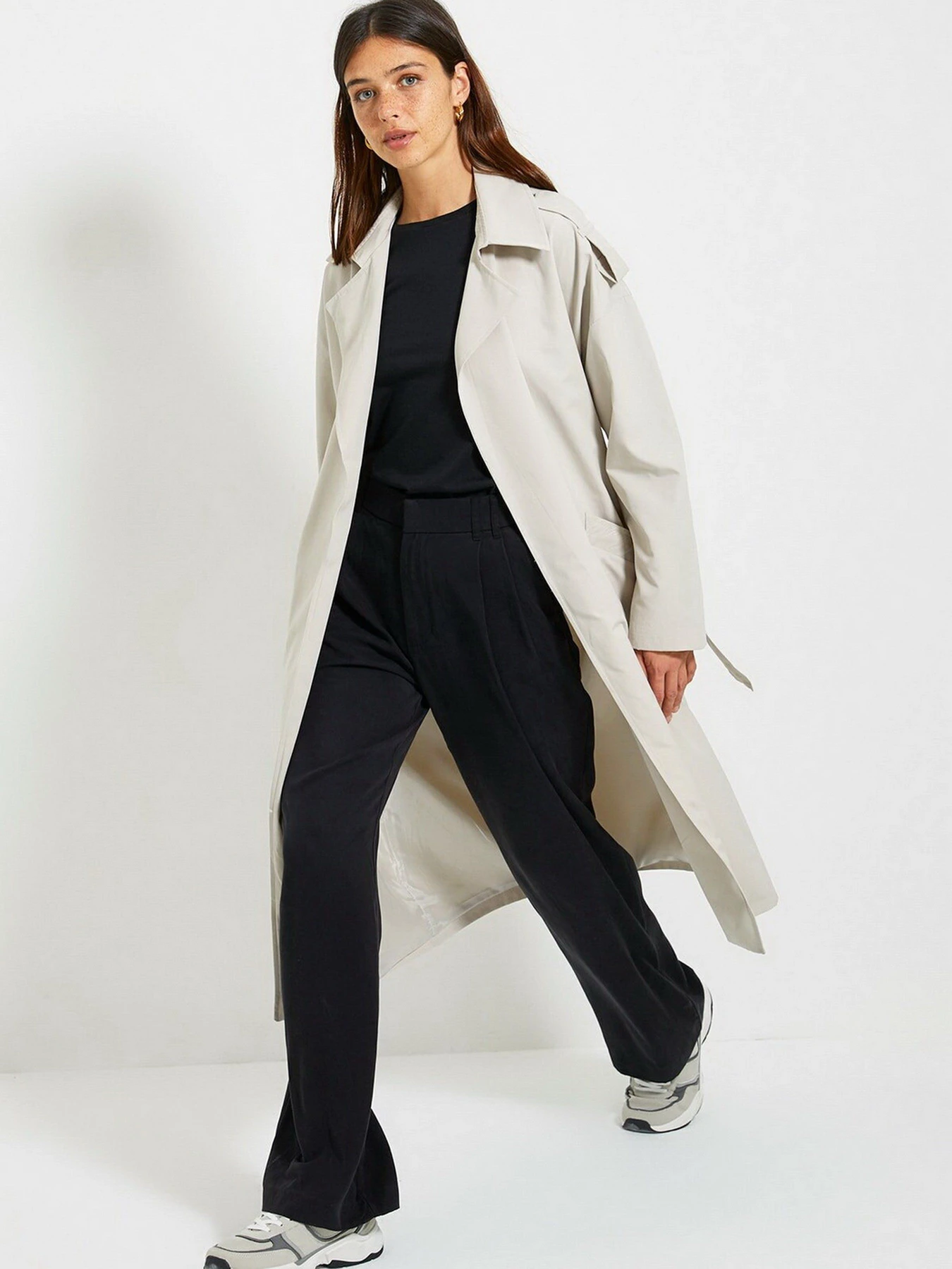 Пальто и плащи Trendyol модель TWOSS20TR0007/Tas Пальто и плащи Trendyol модель TWOSS20TR0007/Tas Фото