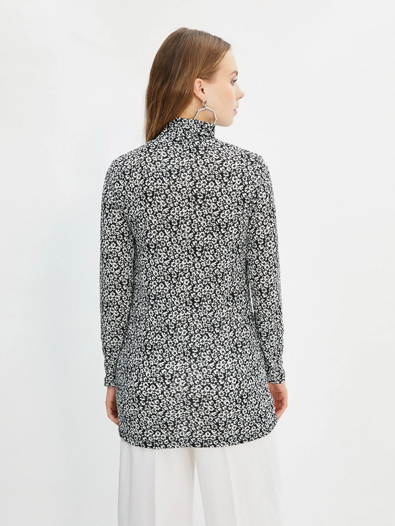 Свитры и кардиганы Trendyol модель TCTAW22UK0020/Gri Свитры и кардиганы Trendyol модель TCTAW22UK0020/Gri Фото