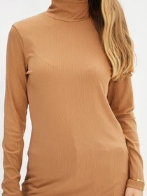 Свитры и кардиганы Trendyol модель TCTAW22UK0023/Bej Фото