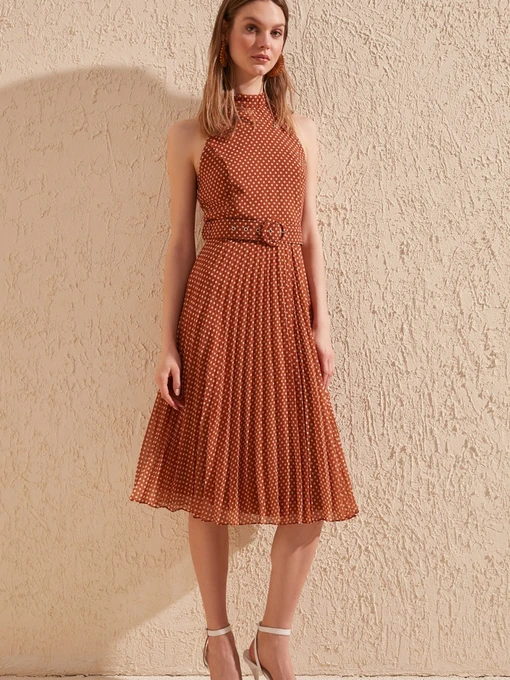 Платья Trendyol модель TWOSS20EL1341/Turuncu Фото