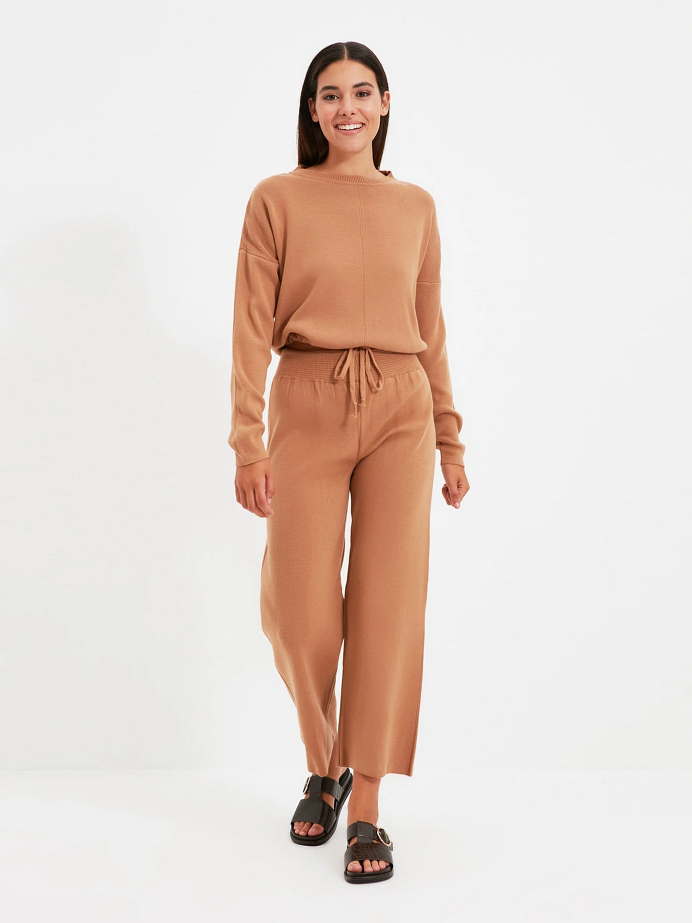 Костюмы Trendyol модель TWOAW22AU0070/Camel Костюмы Trendyol модель TWOAW22AU0070/Camel Фото