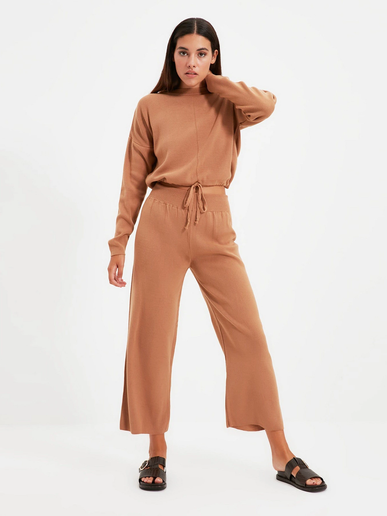 Костюмы Trendyol модель TWOAW22AU0070/Camel Костюмы Trendyol модель TWOAW22AU0070/Camel Фото