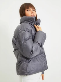 Куртки и дубленки Trendyol модель TWOAW22MO0079/Antrasit Фото