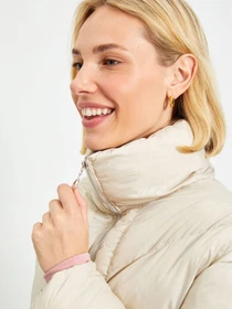 Куртки и дубленки Trendyol модель TWOAW22MO0079/Tas Фото