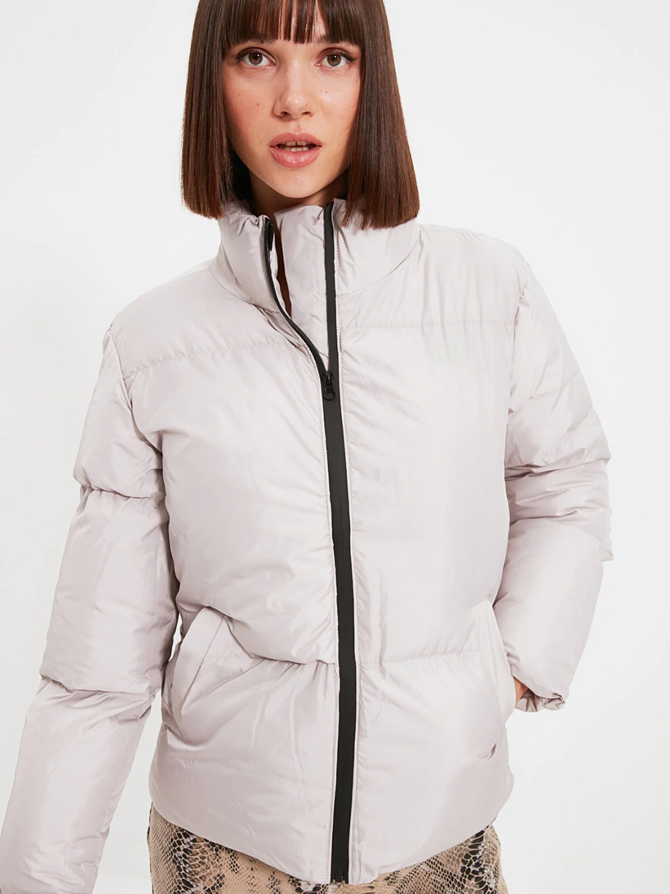 Куртки и дубленки Trendyol модель TWOAW22MO0108/Vizon Куртки и дубленки Trendyol модель TWOAW22MO0108/Vizon Фото