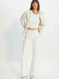 Куртки и дубленки Trendyol модель TWOAW22MO0270/Ekru Фото