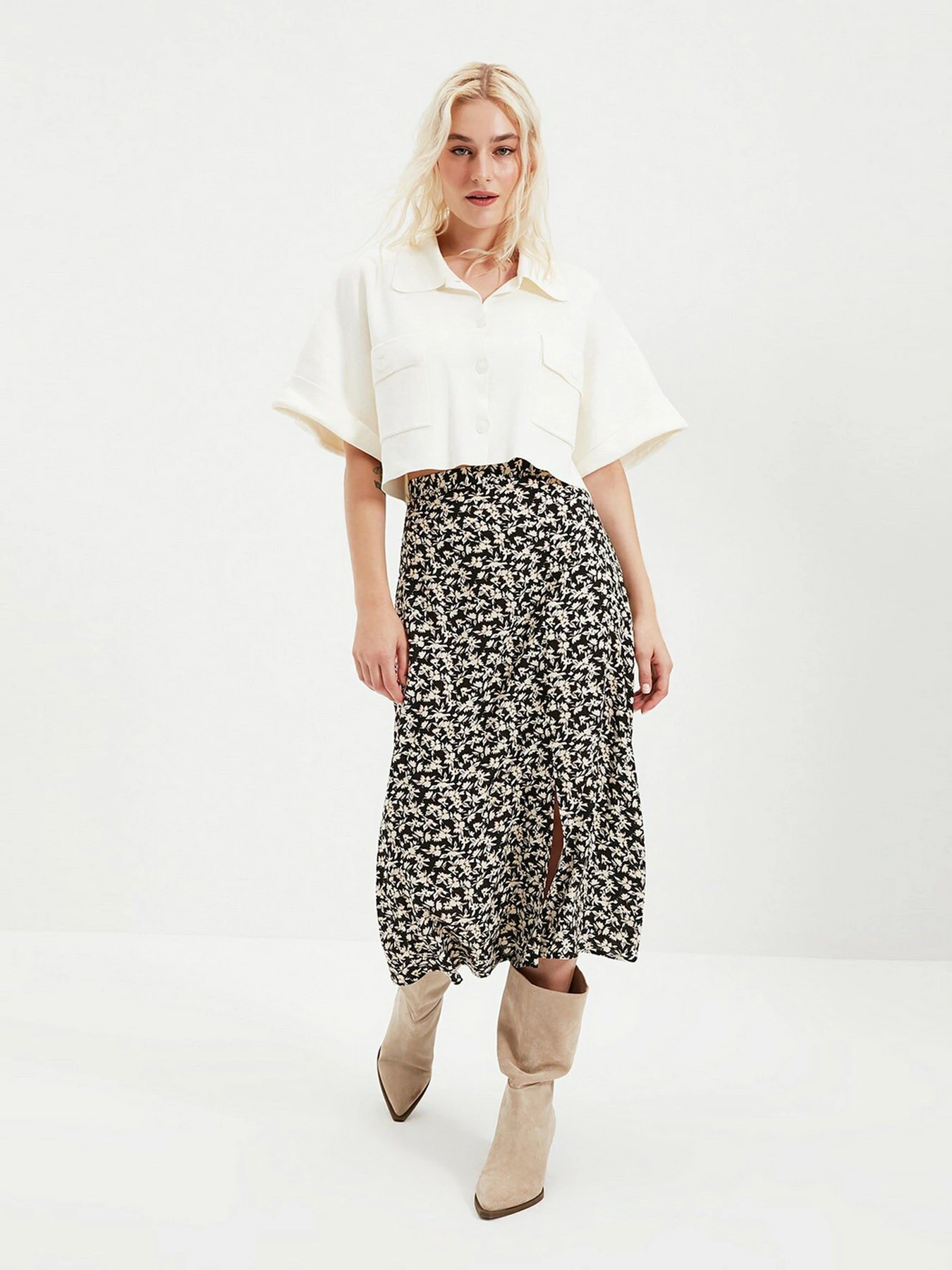 Юбки Trendyol модель TWOSS20ET0230/Siyah Фото