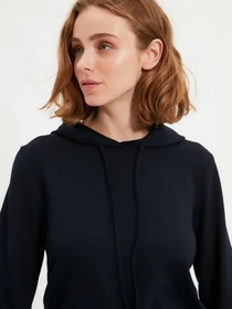 Худи и свитшоты Trendyol модель TWOAW20SW0059/Lacivert Фото