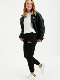 Брюки Trendyol модель TWOAW21EA0049/Siyah Фото