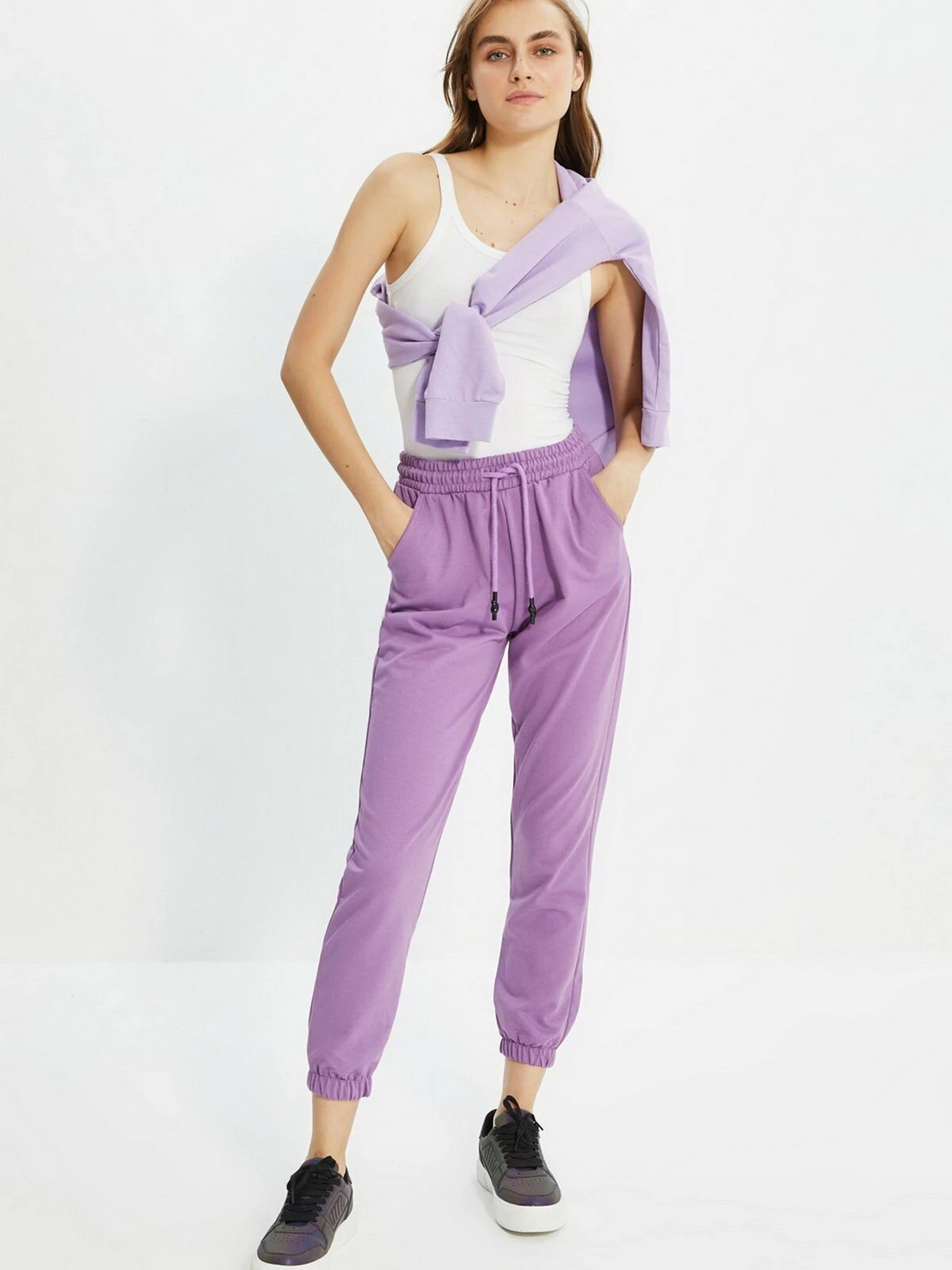 Брюки Trendyol модель TWOAW21EA0066/Lila Брюки Trendyol модель TWOAW21EA0066/Lila Фото
