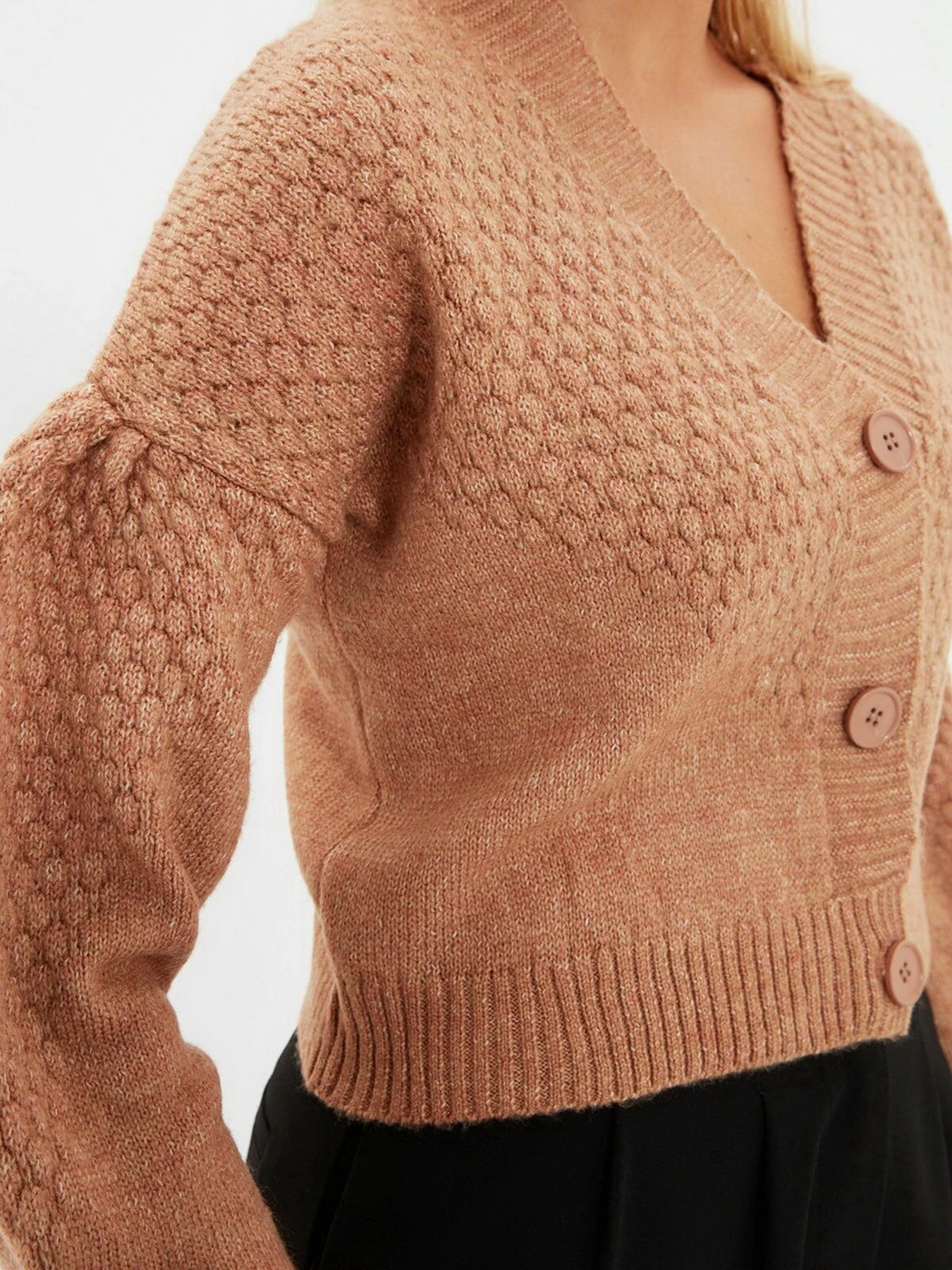 Свитры и кардиганы Trendyol модель TWOAW22HI0364/Camel Свитры и кардиганы Trendyol модель TWOAW22HI0364/Camel Фото
