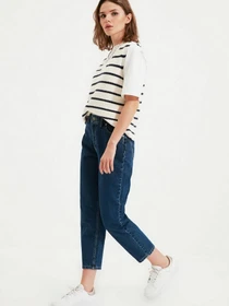 Джинсы Trendyol Mom модель TWOAW22JE0534/Mavi Фото