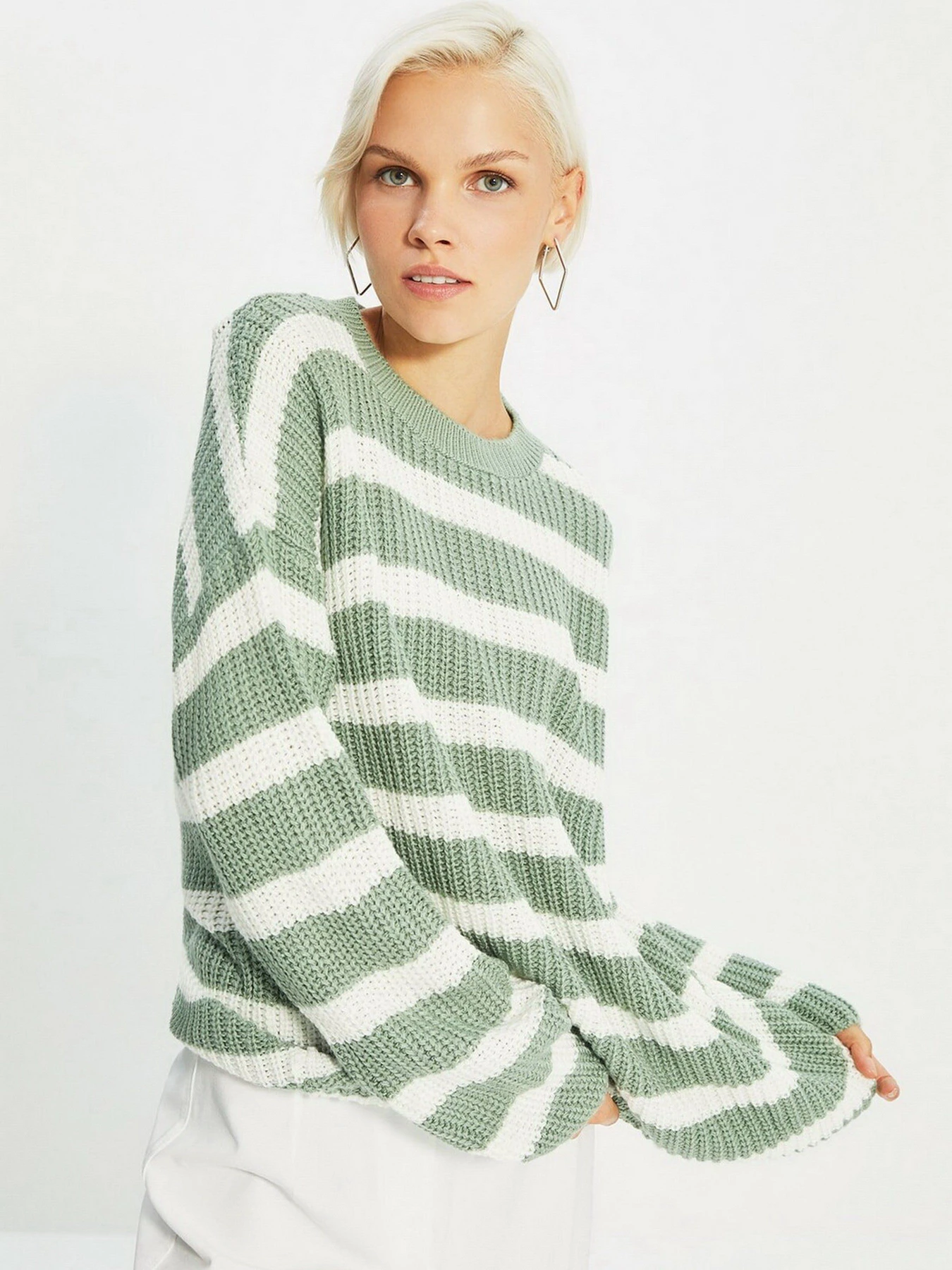 Свитры и кардиганы Trendyol модель TWOAW22KZ1155/Mint Фото