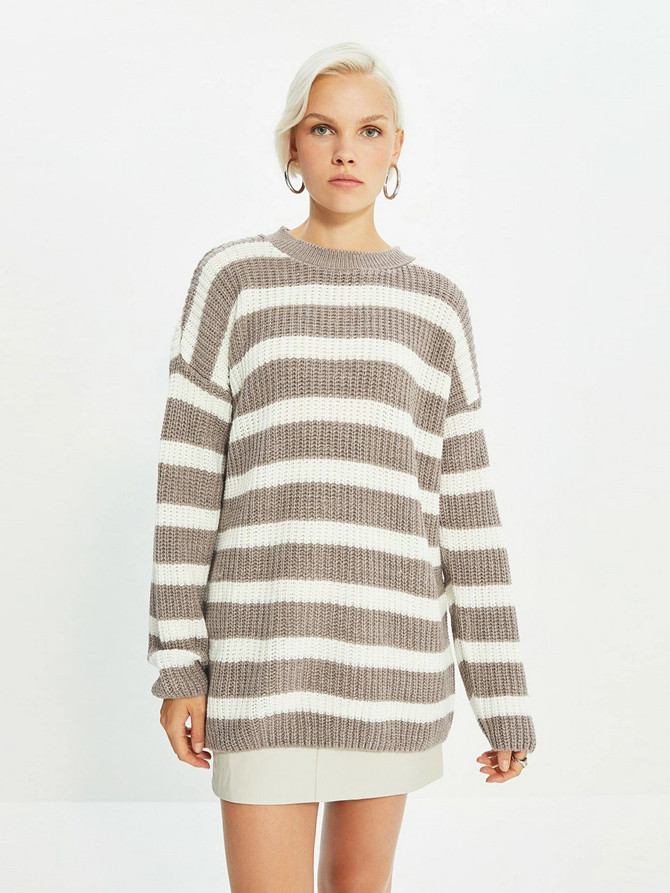 Свитры и кардиганы Trendyol модель TWOAW22KZ1155/Vizon Свитры и кардиганы Trendyol модель TWOAW22KZ1155/Vizon Фото