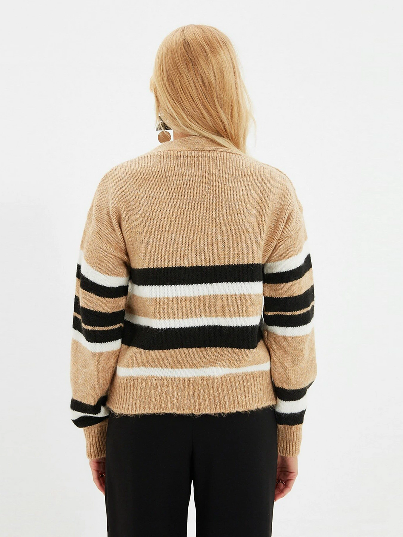 Свитры и кардиганы Trendyol модель TWOAW22KZ1631/Camel Фото