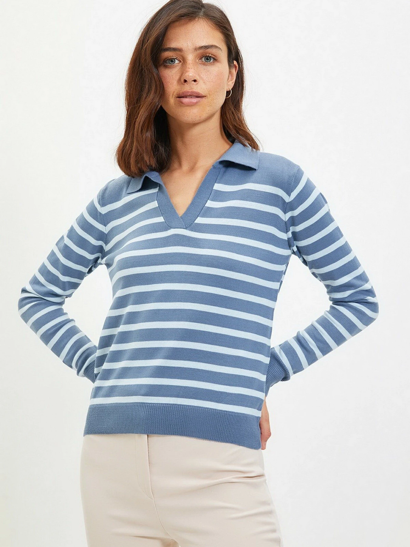 Свитры и кардиганы Trendyol модель TWOAW22KZ2101/Indigo Свитры и кардиганы Trendyol модель TWOAW22KZ2101/Indigo Фото