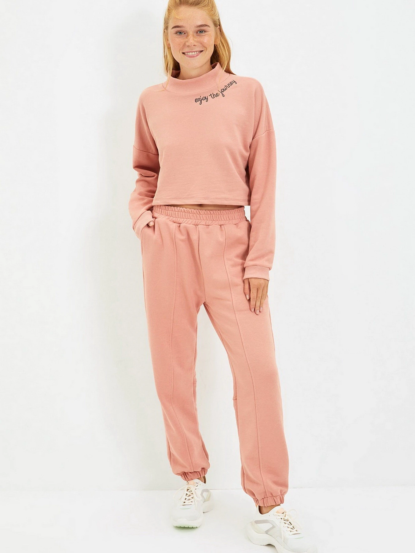 Костюмы Trendyol модель TWOAW21AU0011/Gul Kurusu Костюмы Trendyol модель TWOAW21AU0011/Gul Kurusu Фото
