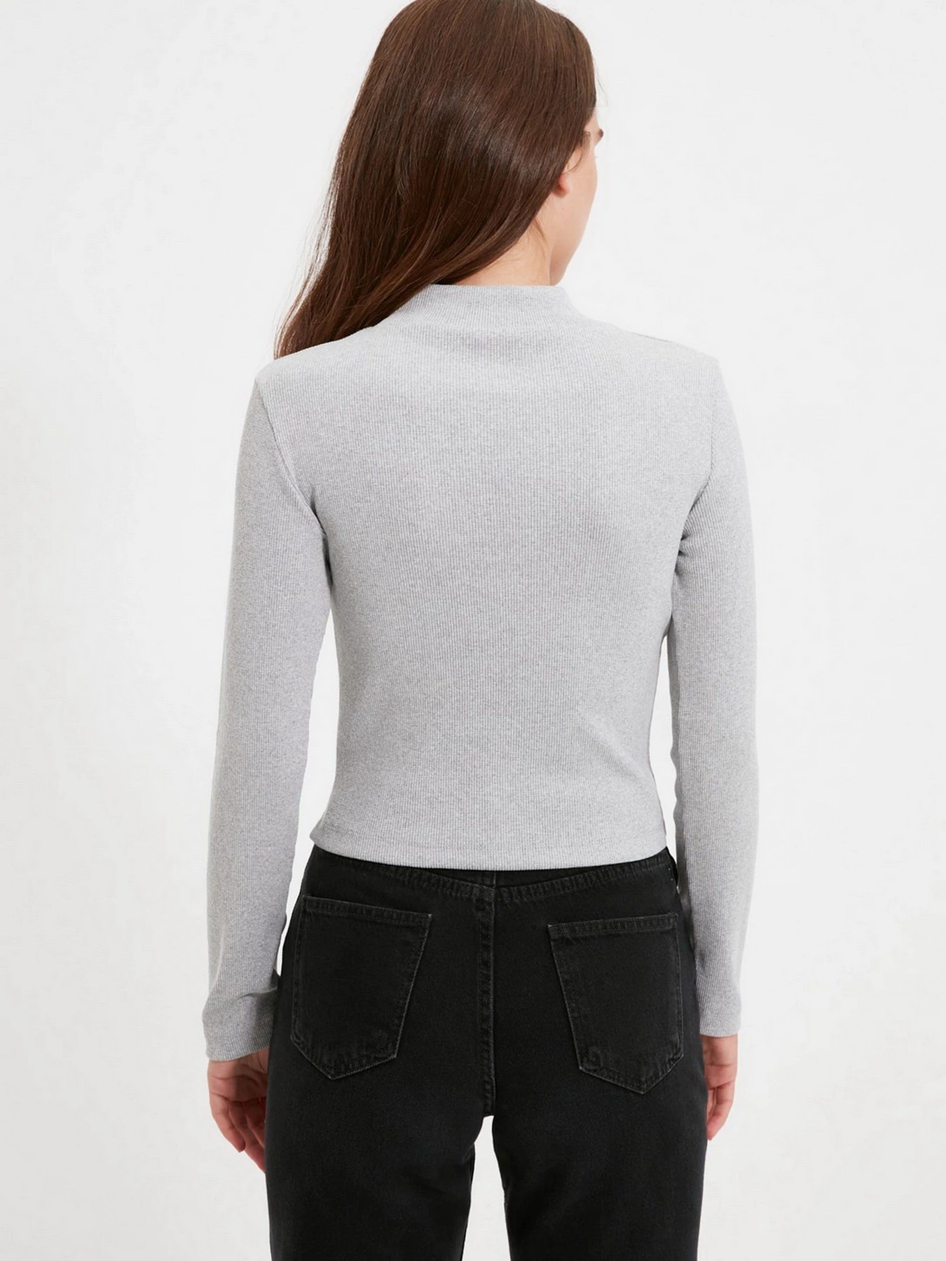 Свитры и кардиганы Trendyol модель TWOAW21BZ0689/Gri Свитры и кардиганы Trendyol модель TWOAW21BZ0689/Gri Фото