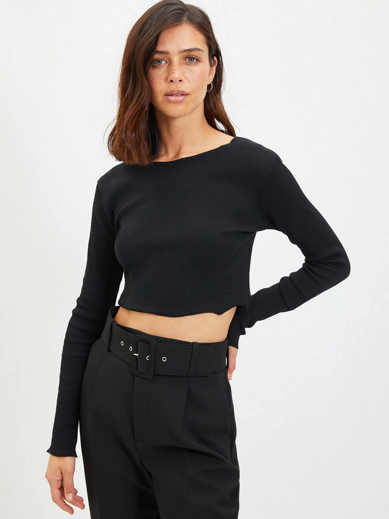 Свитры и кардиганы Trendyol модель TWOAW22BZ0682/Siyah Свитры и кардиганы Trendyol модель TWOAW22BZ0682/Siyah Фото