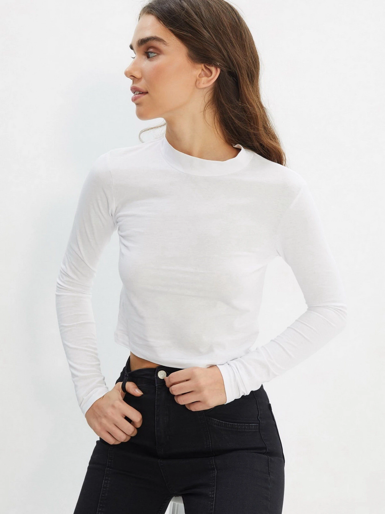 Свитры и кардиганы Trendyol модель TWOAW22BZ0684/Beyaz Свитры и кардиганы Trendyol модель TWOAW22BZ0684/Beyaz Фото