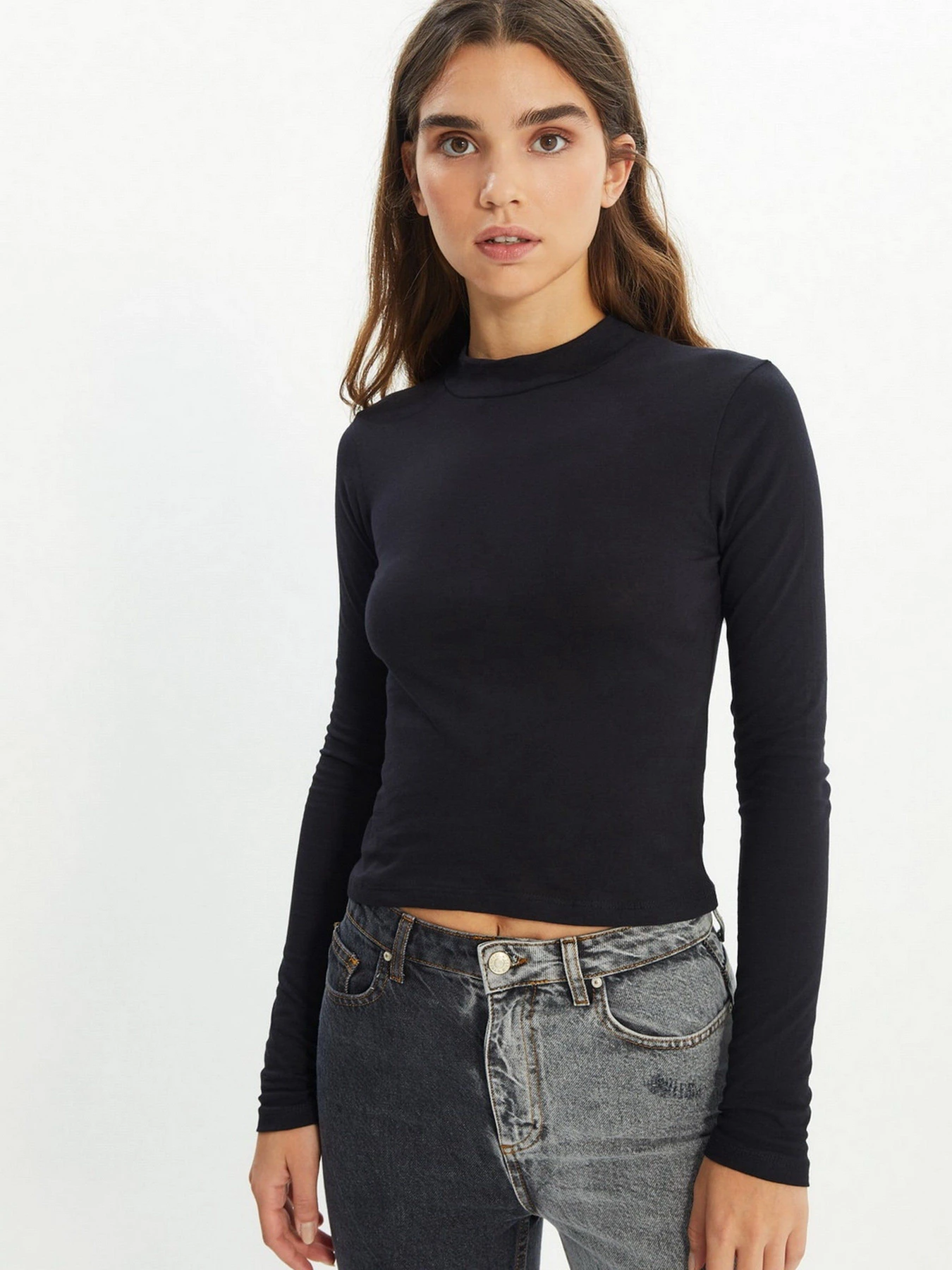 Свитры и кардиганы Trendyol модель TWOAW22BZ0684/Siyah Свитры и кардиганы Trendyol модель TWOAW22BZ0684/Siyah Фото