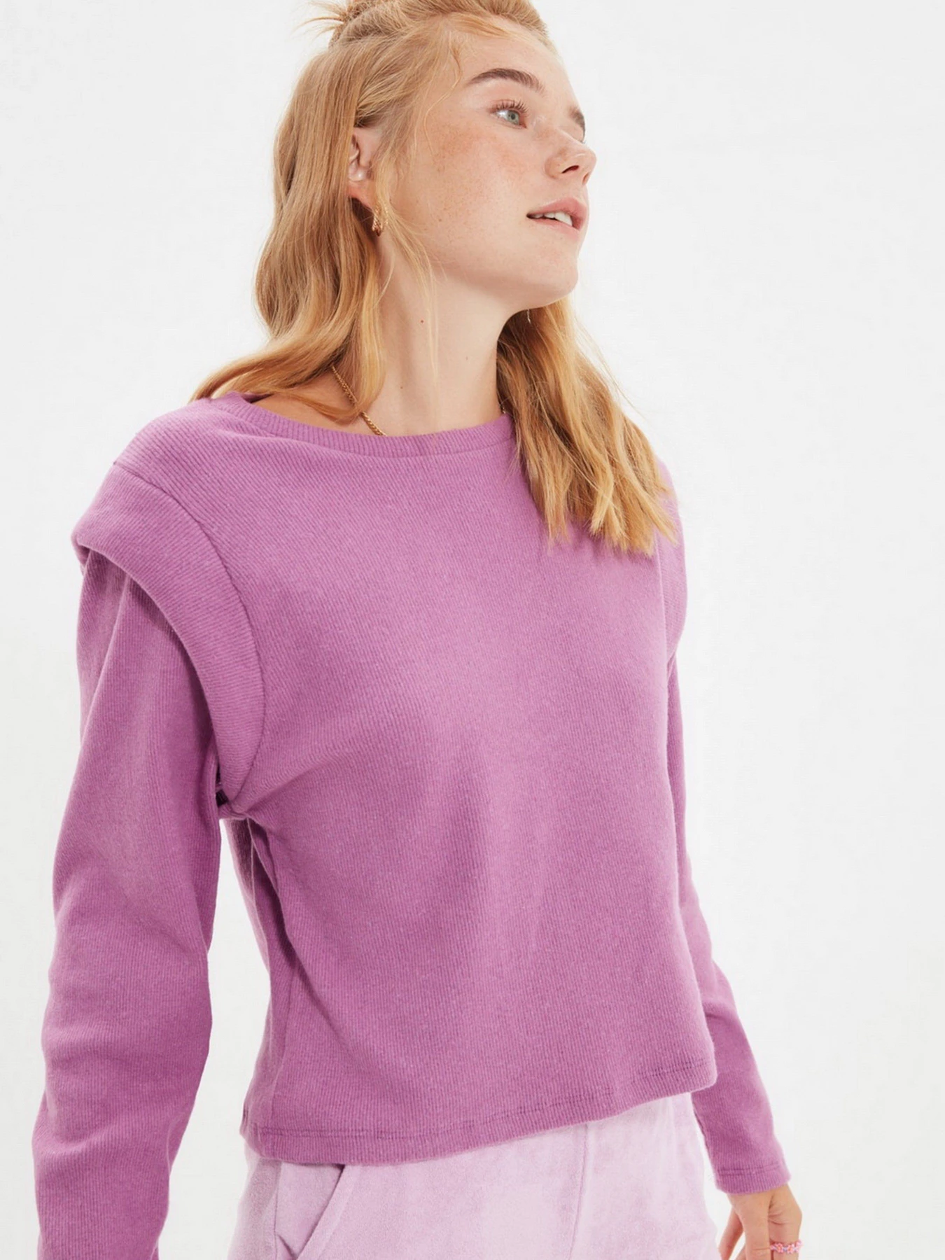 Светри та кардигани Trendyol модель TWOAW22BZ0839/Mor Фото
