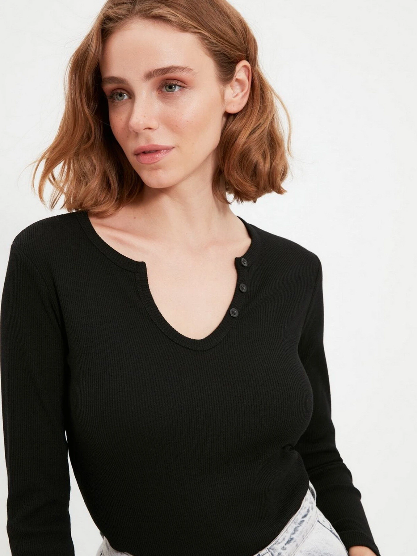 Свитры и кардиганы Trendyol модель TWOAW22BZ0937/Siyah Свитры и кардиганы Trendyol модель TWOAW22BZ0937/Siyah Фото