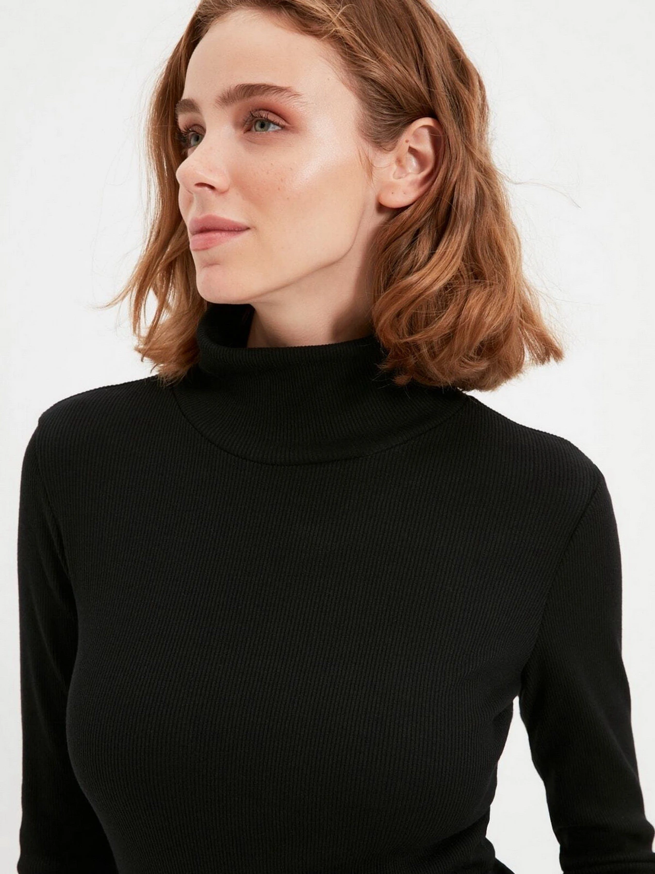 Свитры и кардиганы Trendyol модель TWOAW22BZ0983/Siyah Свитры и кардиганы Trendyol модель TWOAW22BZ0983/Siyah Фото
