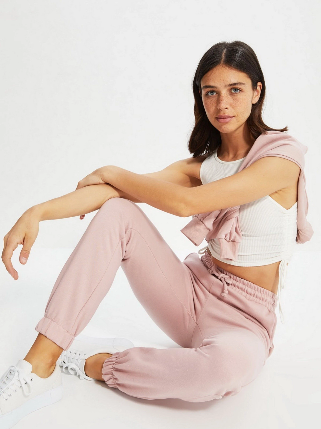Брюки Trendyol модель TWOAW22EA0185/Gul Kurusu Брюки Trendyol модель TWOAW22EA0185/Gul Kurusu Фото