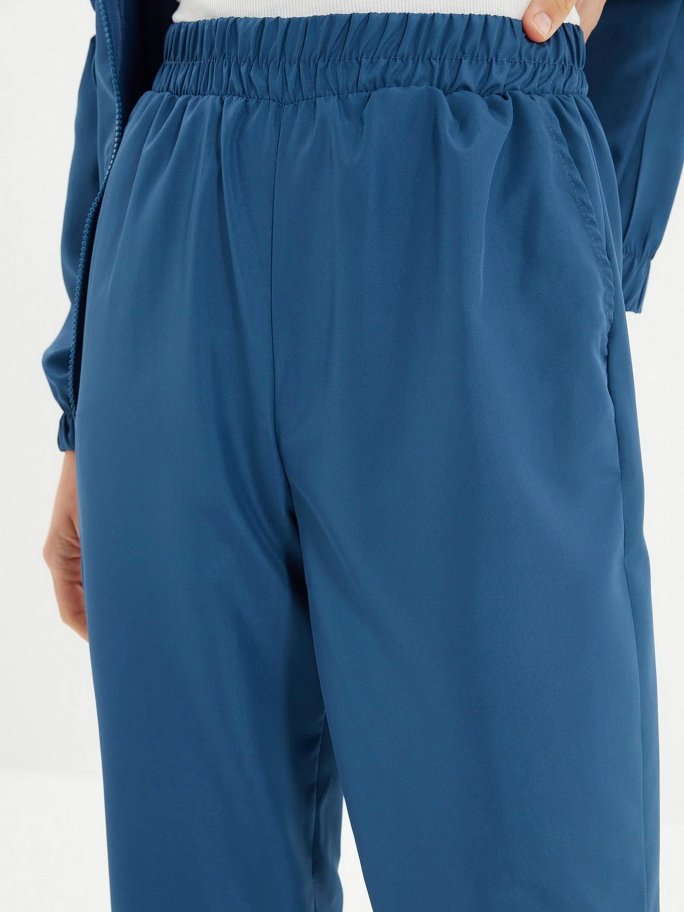 Брюки Trendyol модель TWOAW22EA0215/Indigo Брюки Trendyol модель TWOAW22EA0215/Indigo Фото