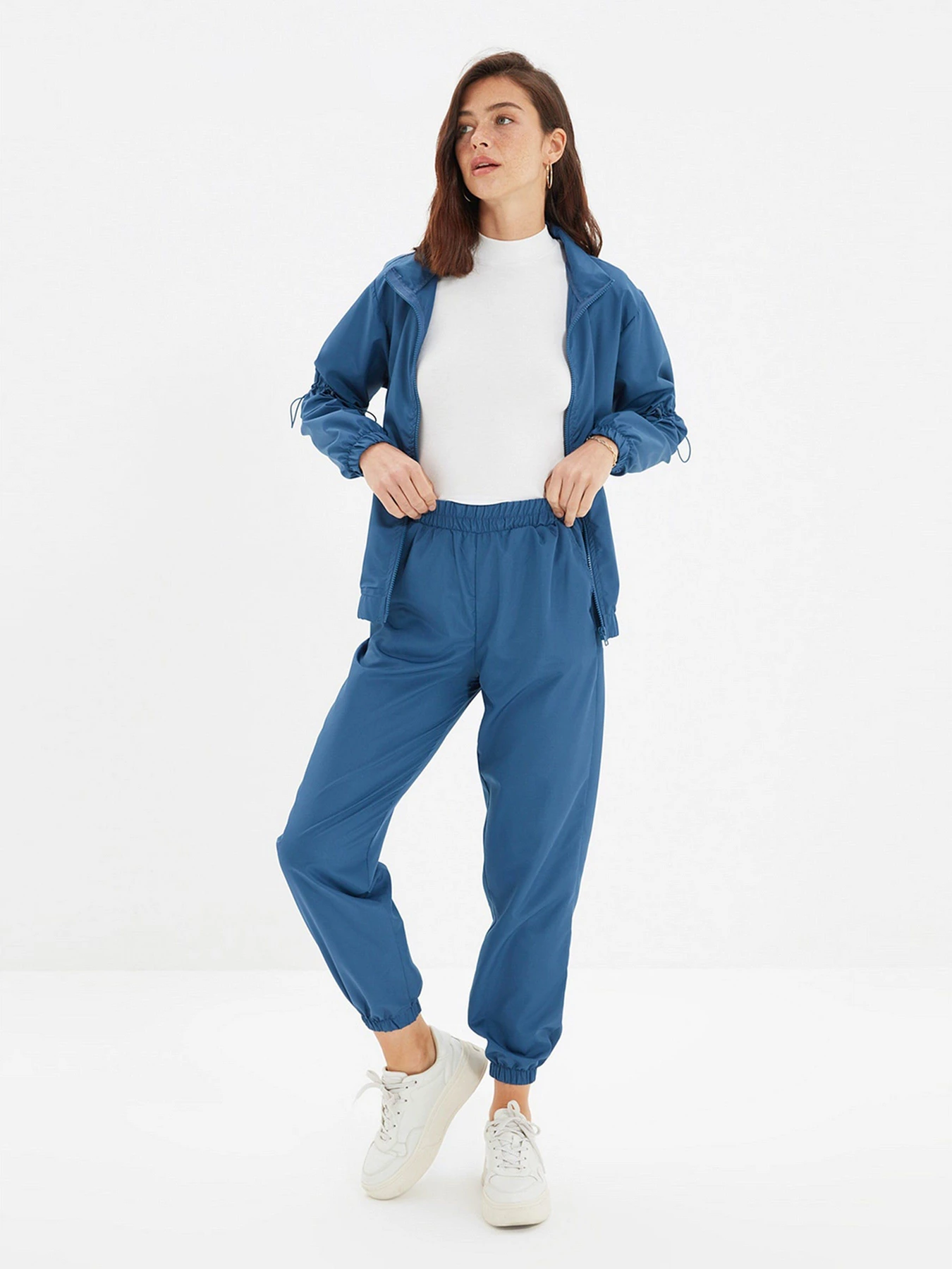 Брюки Trendyol модель TWOAW22EA0215/Indigo Брюки Trendyol модель TWOAW22EA0215/Indigo Фото