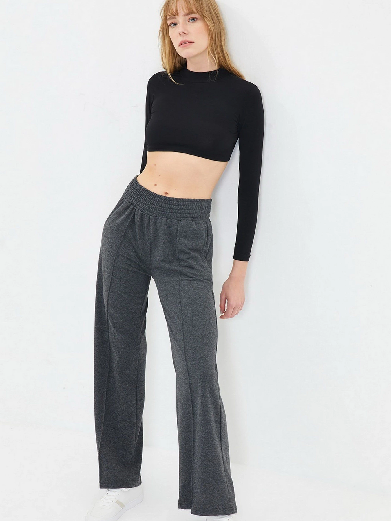 Брюки Trendyol модель TWOAW22EA0405/Antrasit Брюки Trendyol модель TWOAW22EA0405/Antrasit Фото