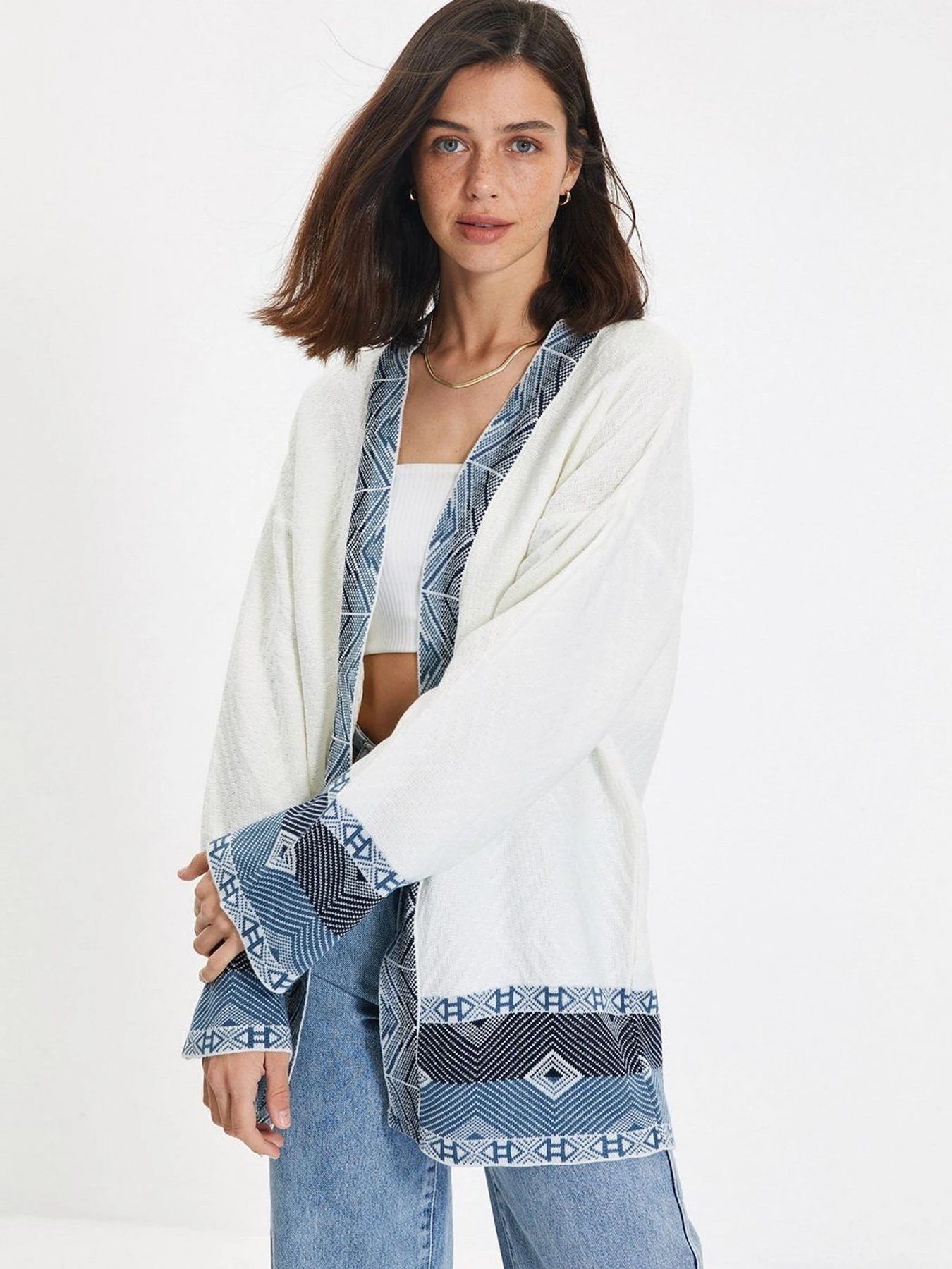 Свитры и кардиганы Trendyol модель TWOAW22HI0566/Ekru Свитры и кардиганы Trendyol модель TWOAW22HI0566/Ekru Фото