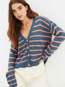 Свитры и кардиганы Trendyol модель TWOAW22HI0859/Indigo Фото