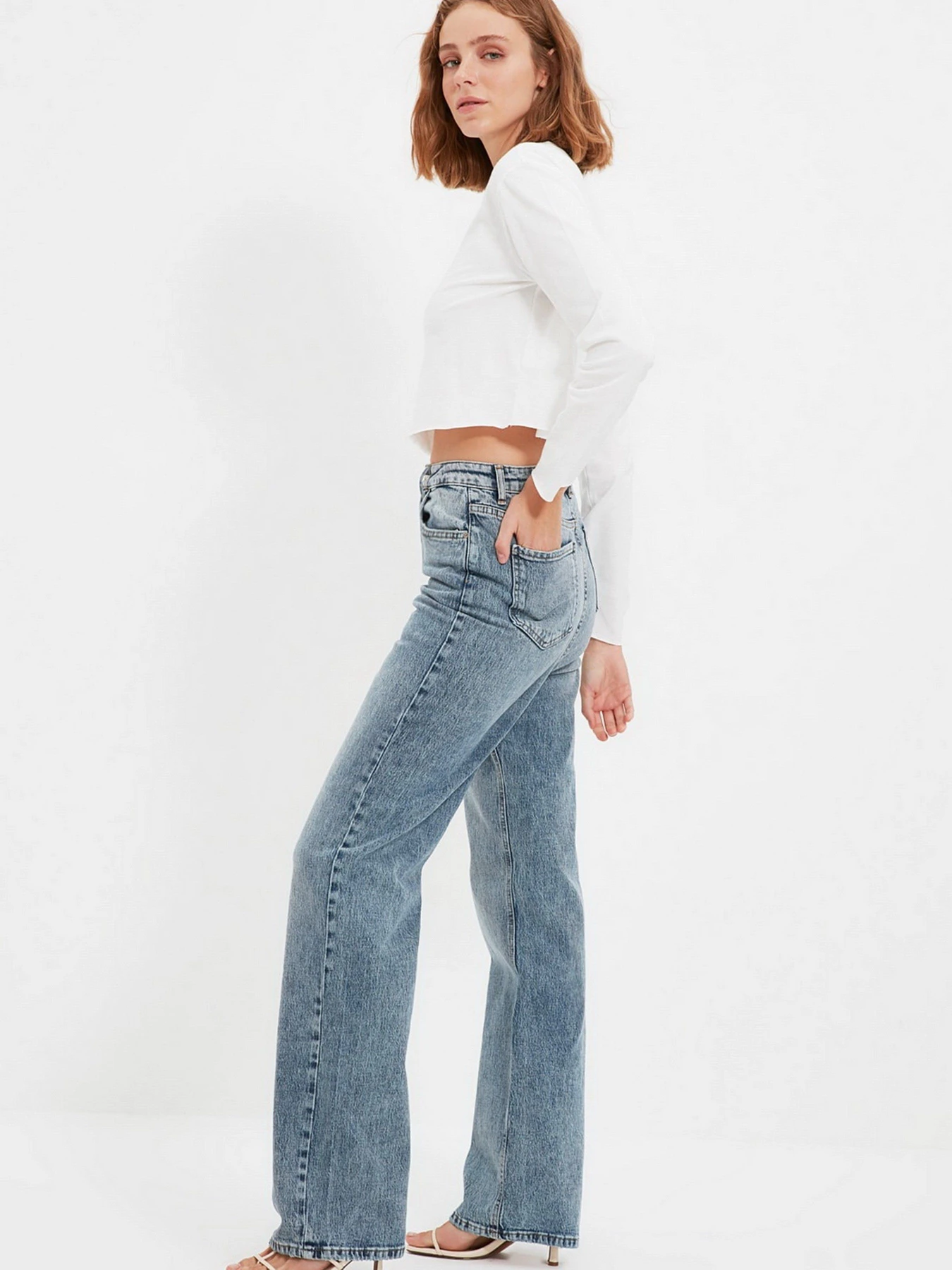 Джинсы Trendyol Wide Leg модель TWOAW22JE0907/Mavi Фото
