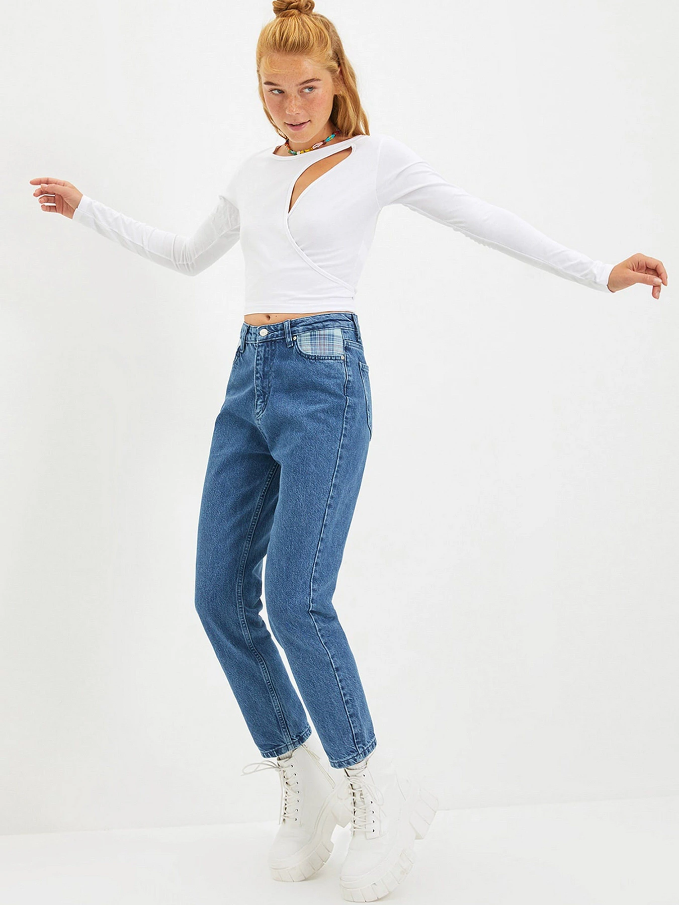 Джинси Trendyol Mom модель TWOAW22JE0972/Mavi Фото