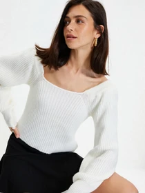 Свитры и кардиганы Trendyol модель TWOAW22KZ1248/Ekru Фото