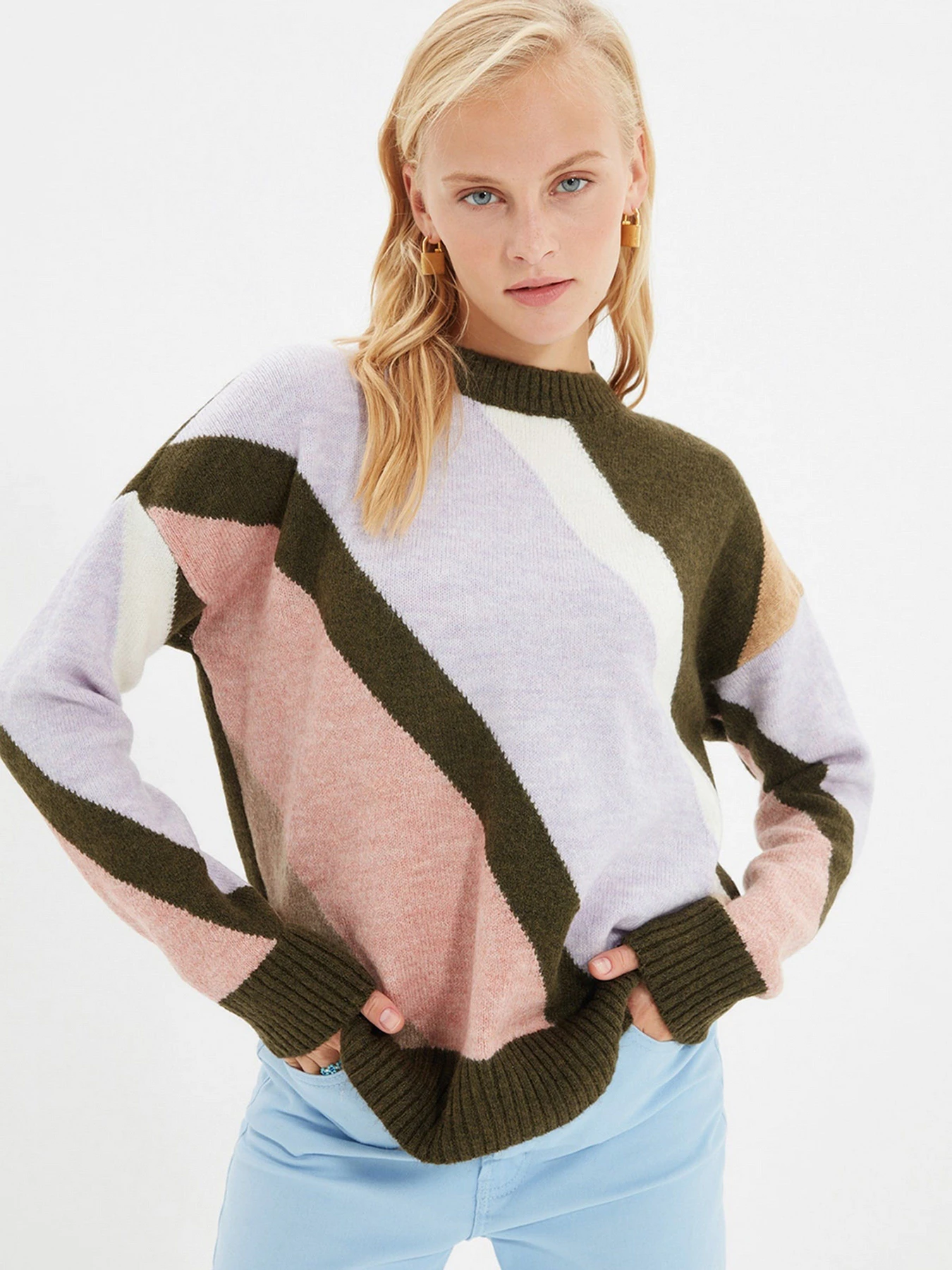 Свитры и кардиганы Trendyol модель TWOAW22KZ1470/Zumrut Yesili Свитры и кардиганы Trendyol модель TWOAW22KZ1470/Zumrut Yesili Фото