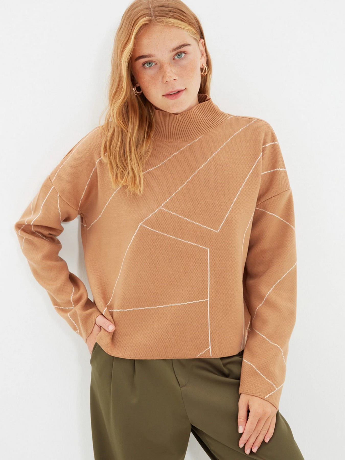 Свитры и кардиганы Trendyol модель TWOAW22KZ1784/Camel Свитры и кардиганы Trendyol модель TWOAW22KZ1784/Camel Фото