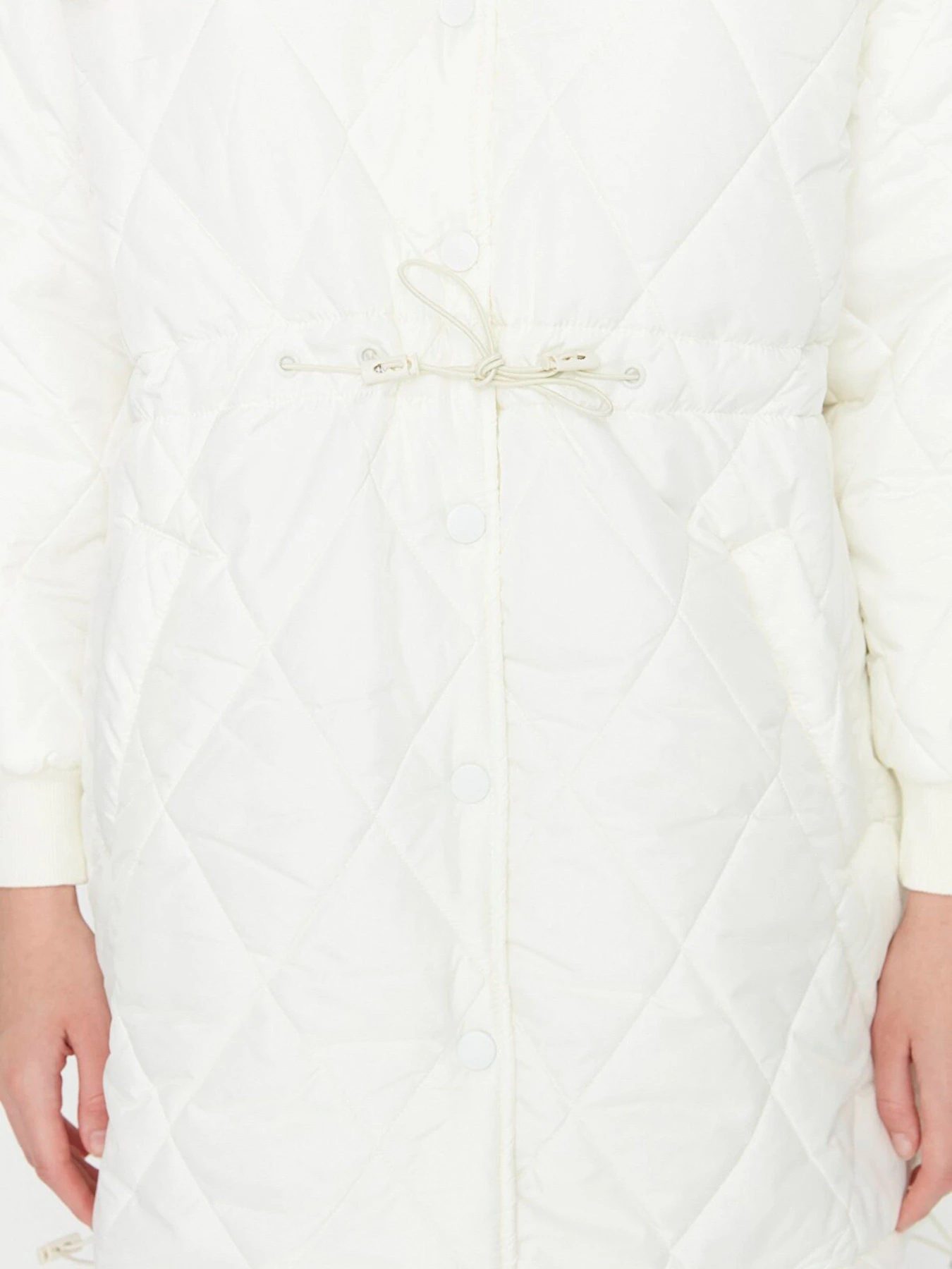 Куртки и дубленки Trendyol модель TWOAW22MO0011/Ekru Фото