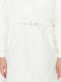 Куртки и дубленки Trendyol модель TWOAW22MO0011/Ekru Фото