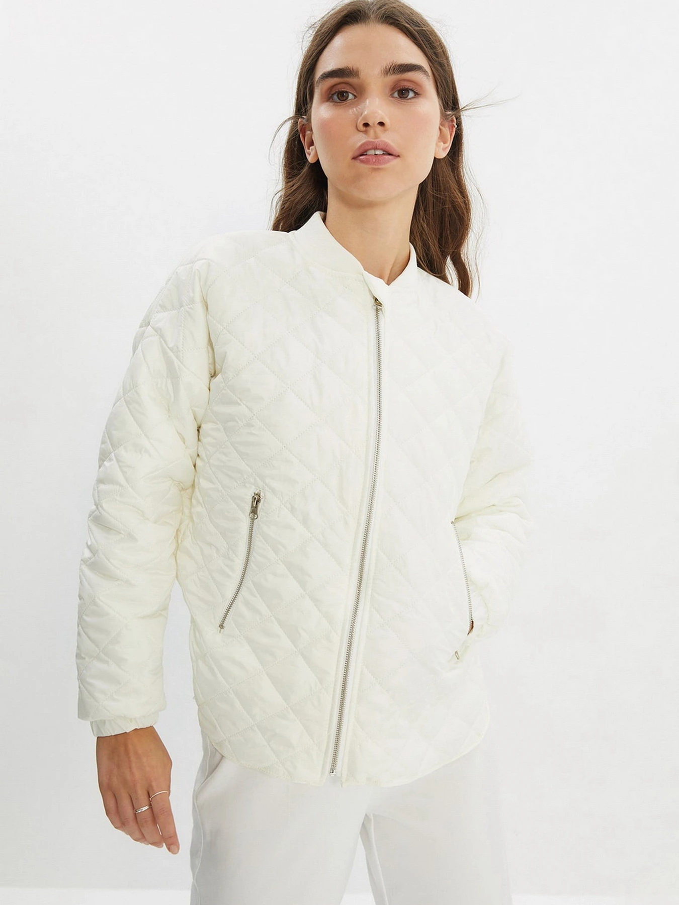 Куртки и дубленки Trendyol модель TWOAW22MO0205/Ekru Фото