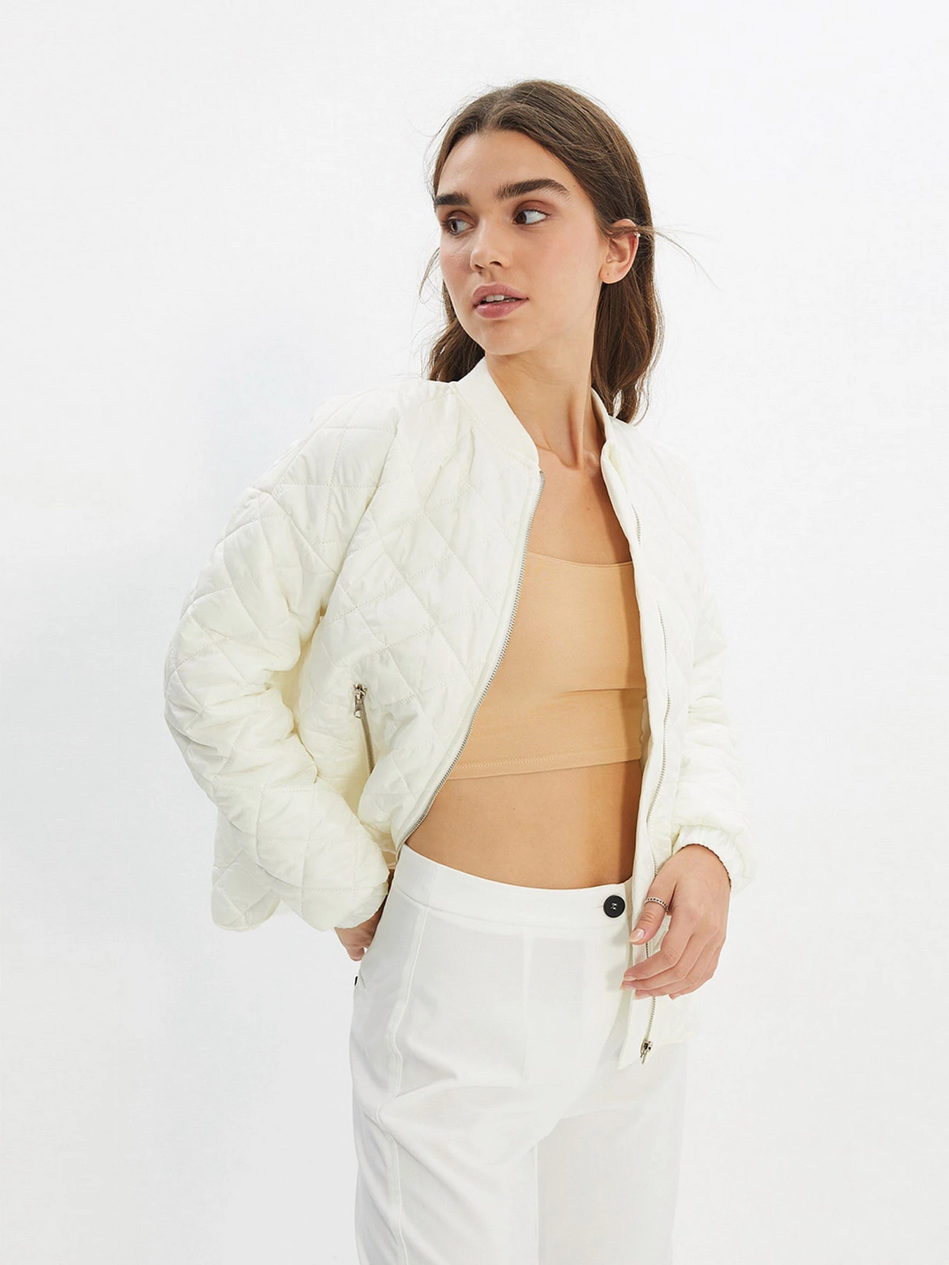 Куртки и дубленки Trendyol модель TWOAW22MO0205/Ekru Фото