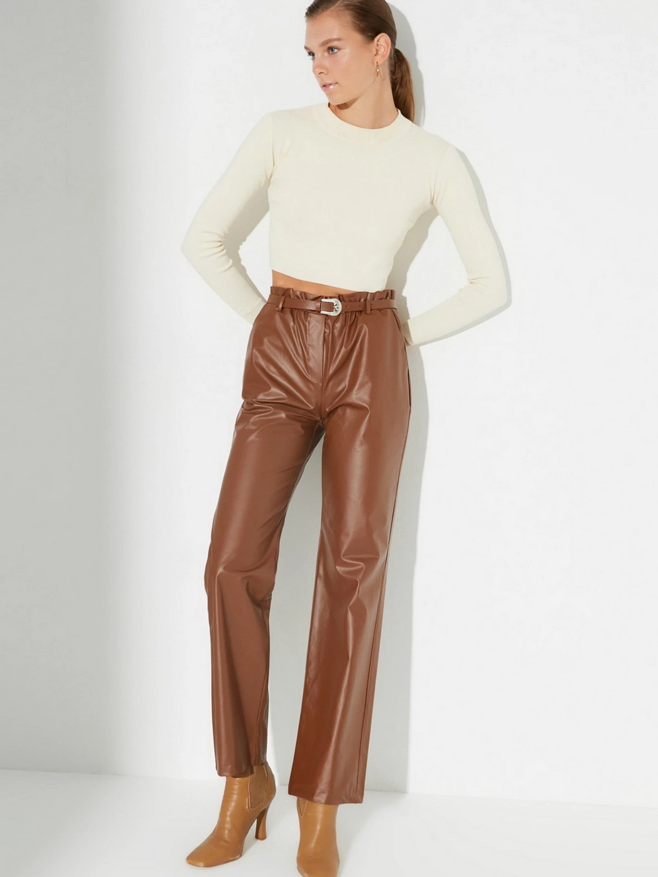 Штани Trendyol модель TWOAW22PL0008/Camel Фото