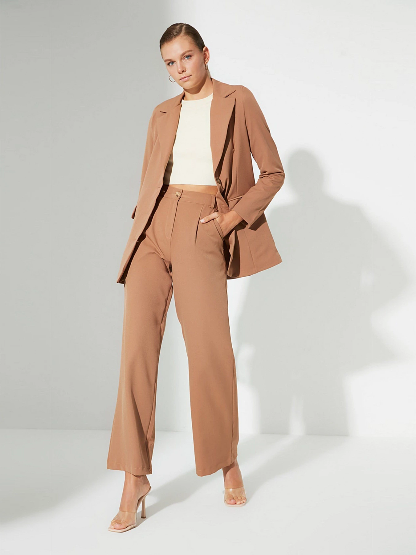 Штани Trendyol модель TWOAW22PL0154/Kahverengi Штани Trendyol модель TWOAW22PL0154/Kahverengi Фото