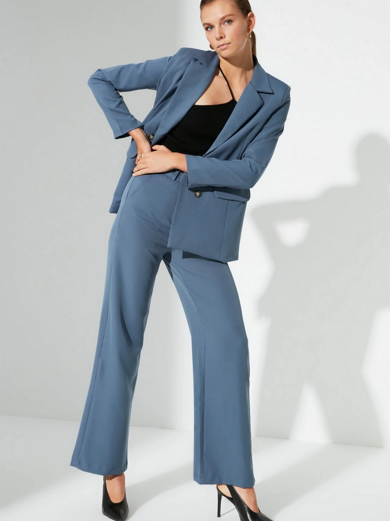 Штани Trendyol модель TWOAW22PL0167/Mavi Фото